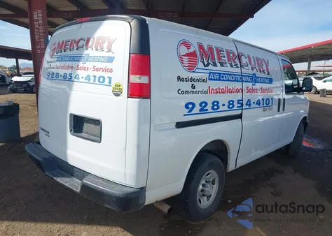 2016 Chevrolet Express 2500 Work Van z USA, uszkodzony, nr VIN 1GCWGAFFXG1226039